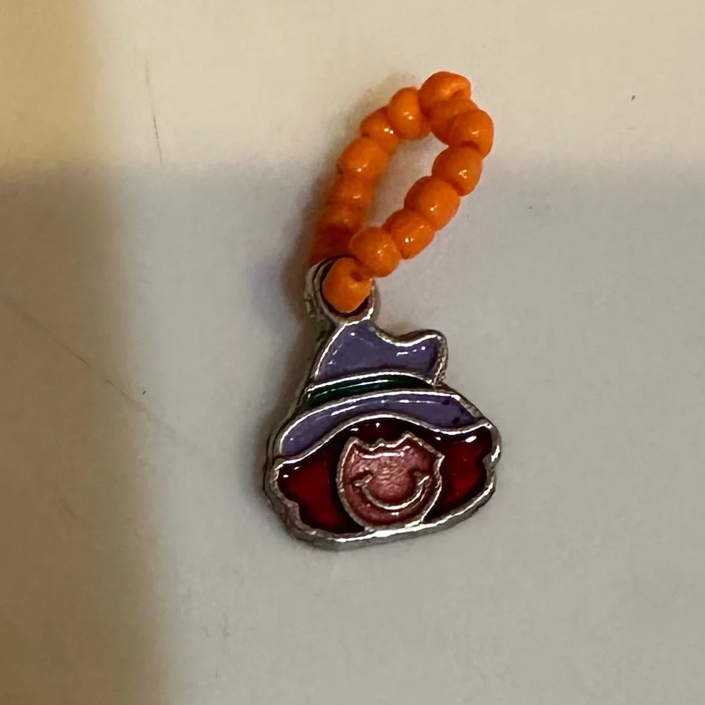VTG WITCH BEADED RING CHARM HALLOWEEN JEWELRY HANG ON NECKLACE BRACELET CORD .5”